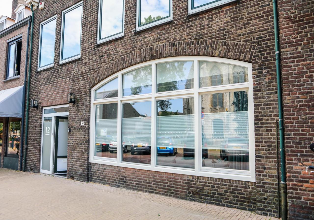 Prachtig Appartement In Het Centrum Van Иршеке Екстериор снимка
