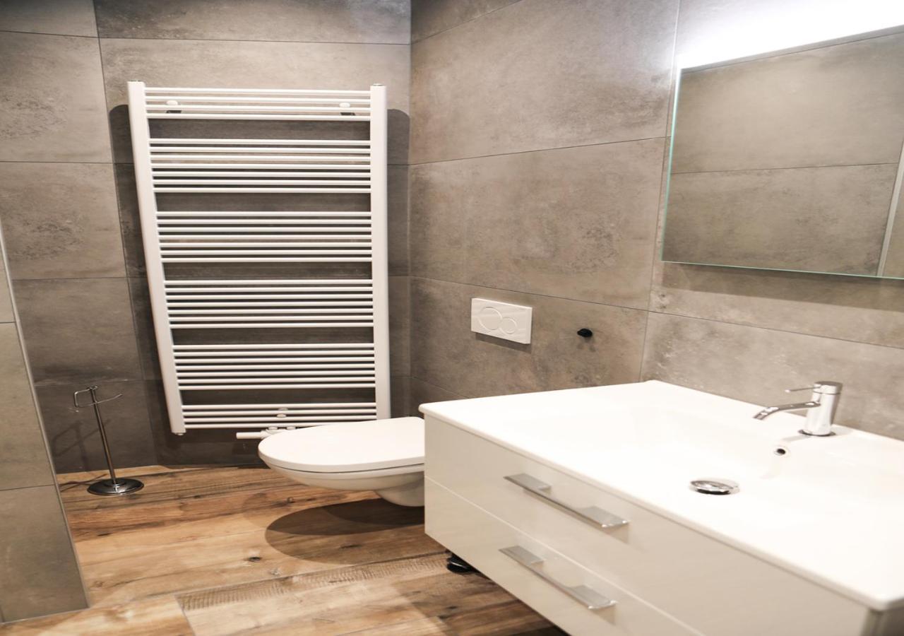 Prachtig Appartement In Het Centrum Van Иршеке Екстериор снимка