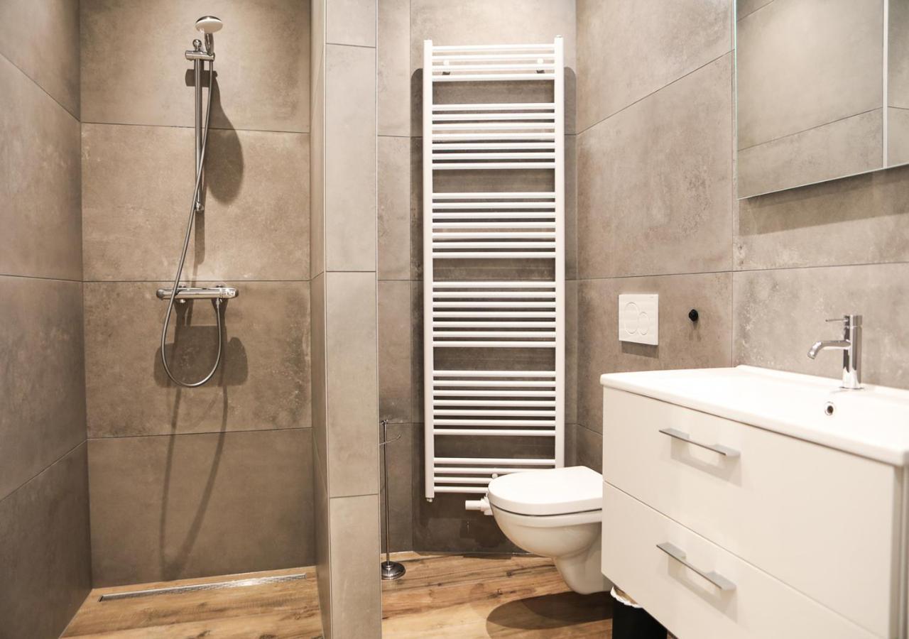 Prachtig Appartement In Het Centrum Van Иршеке Екстериор снимка